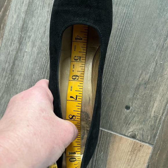 Vintage YSL Yves Saint Laurent Black Suede Spool Heels Pumps 8 narrow - Picture 10 of 11